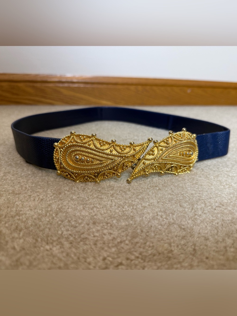 Mimi di Ni vintage navy belt adjustable gold metal